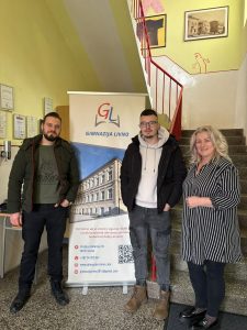 Vrijedna donacija Midnight Crew auto kluba za gimnazijski „Hladnjak dobrote“