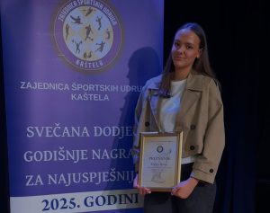 Našoj gimnazijalki Marti Brčić nagrada Kaštel Lukšića za perspektivnu sportašicu
